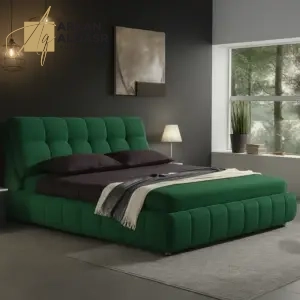 سرير غرفة نوم رئيسية مبطن بالكامل