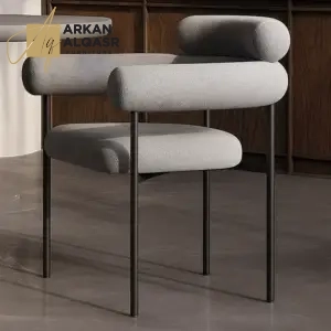 كرسي طاولة طعام بتصميم مريح