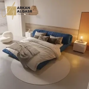 سرير غرفة نوم مع كمودينة بتصميم مميز
