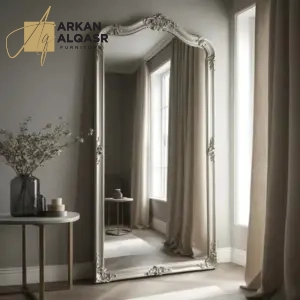 مرايا طويلة بتصميم فرنسي عتيق