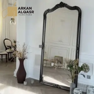 مرايا طويلة بتصميم فرنسي عتيق