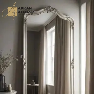 مرايا طويلة بتصميم فرنسي عتيق