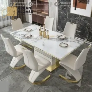 طاولة طعام مع كراسي بتصميم راقي