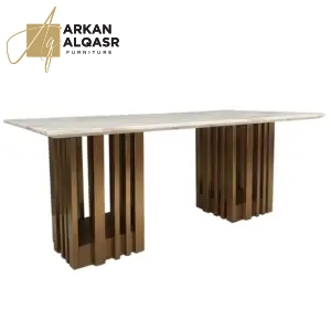 طاولة طعام فاخرة للمناسبات